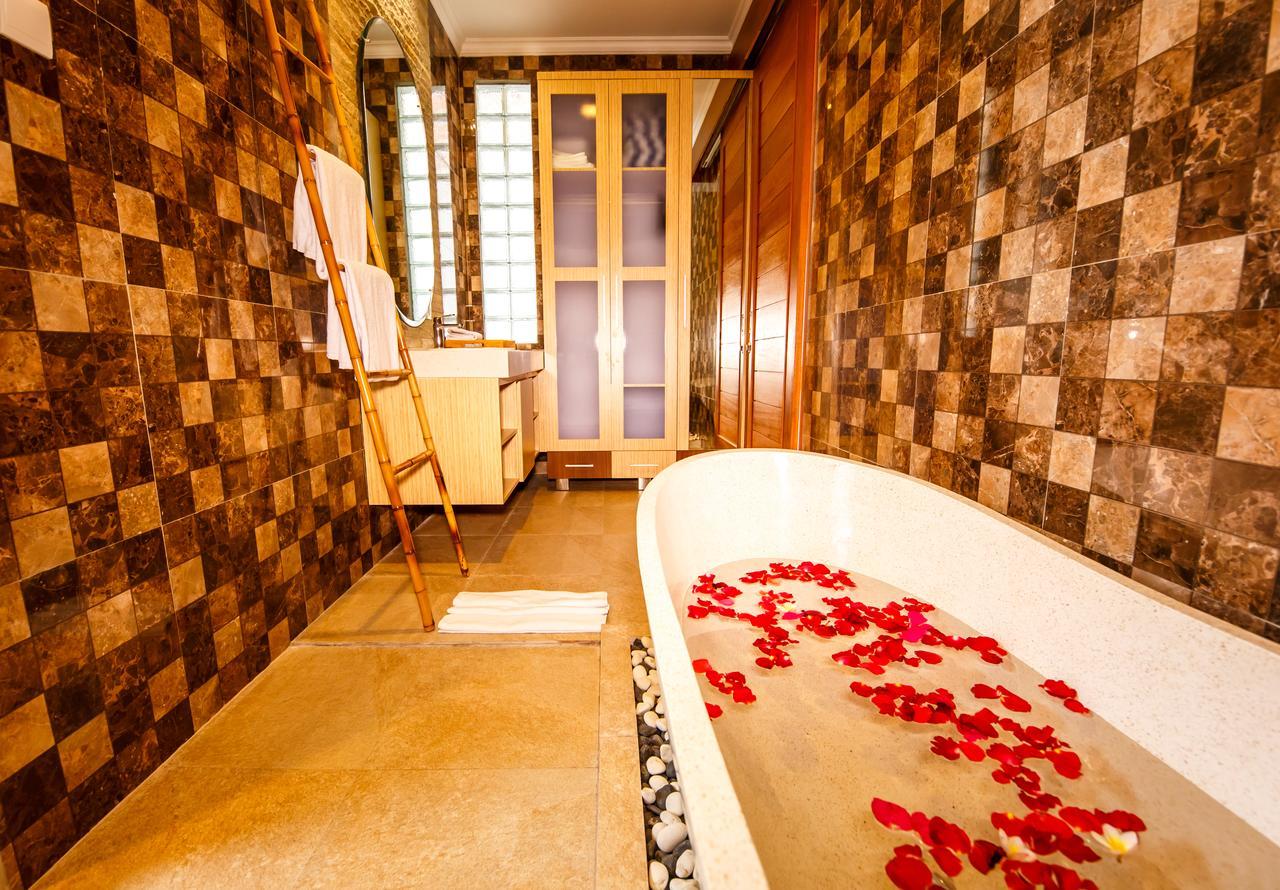 Villa Suzuki 2 Seminyak Luaran gambar